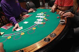 Pengalaman bermain sportsbook, slot online, dan live casino bersama borneototo